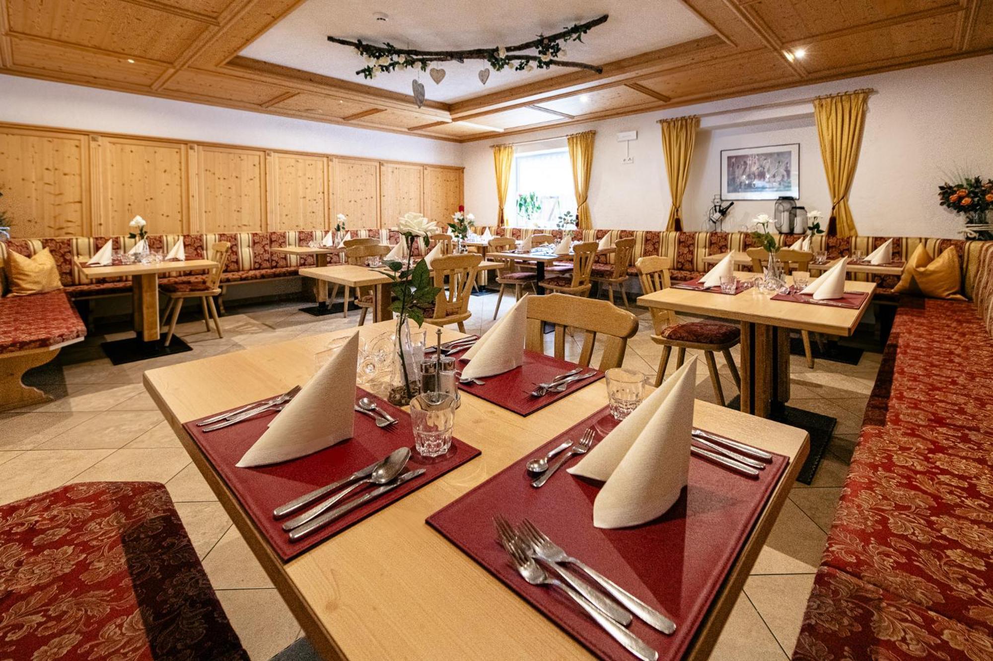 Hotel Bacher Riva di Tures Eksteriør bilde